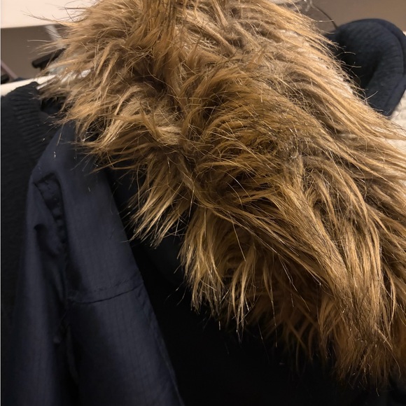 Hollister fur hood jacket - Picture 3 of 5